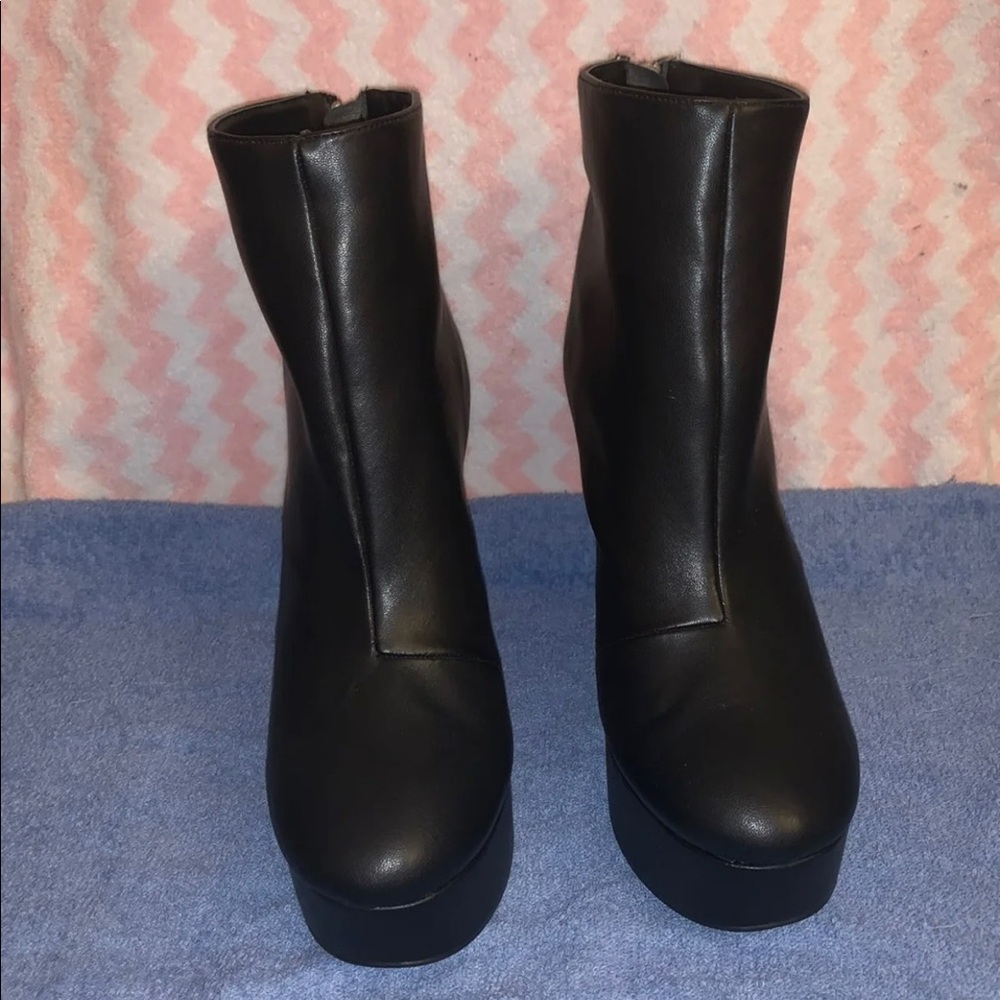 Fuax leather booties - Picture 3 of 7